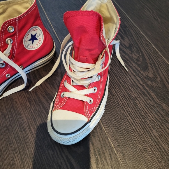 Converse High Top - Red 6.5 [SOLD] - Picture 6 of 6